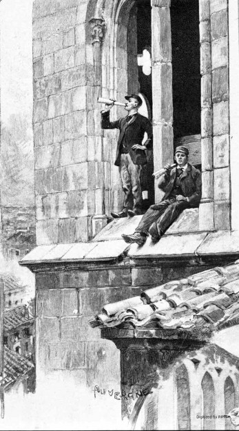 [1. Sonneurs de trompe, sur le clocher de l’église Saint-Loup, à Billom (Puy-de-Dôme). (Phot. Doré.)]